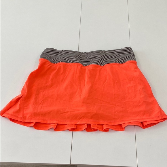 Lululemon Run pacesetter skirt size 4 - Picture 1 of 10